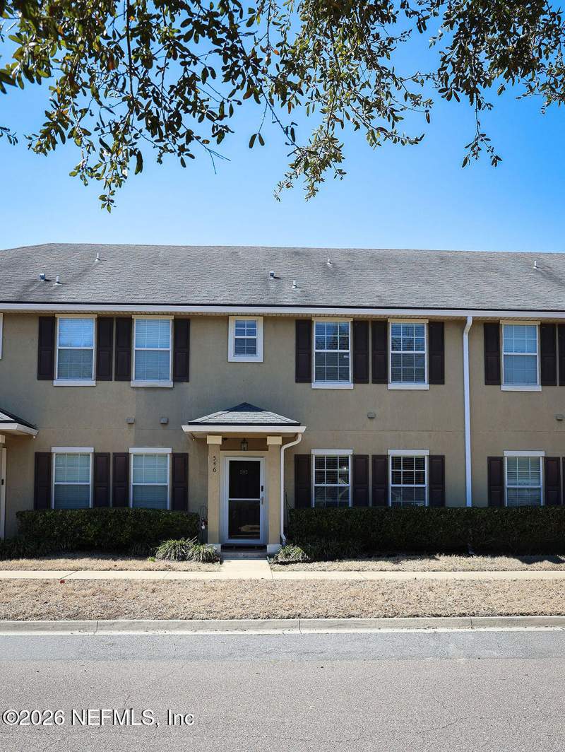 3 bedroom Townhouse at 546 Hopewell Drive, Plantation Village, Orange Park — photo 2
