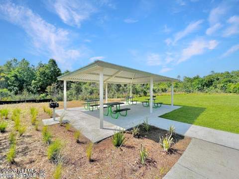 8393 Helmsley Boulevard, Jacksonville FL - photo 17 of 19