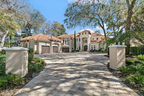 821 Queens Harbor Boulevard, Jacksonville FL - photo 6 of 6