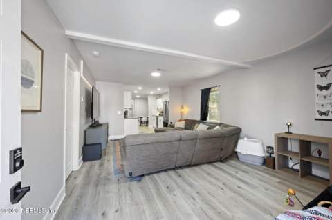 550 E 63rd Street, Jacksonville FL - photo 6 of 24