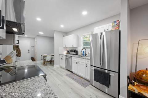 550 E 63rd Street, Jacksonville FL - photo 9 of 24