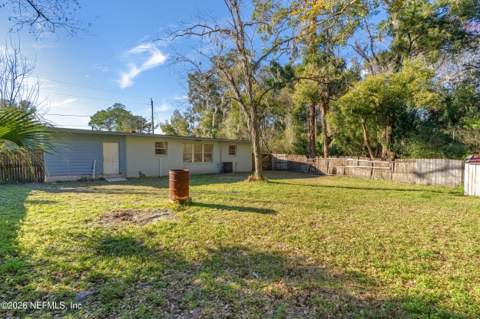 8843 Darlington Drive, Jacksonville FL - photo 13 of 32