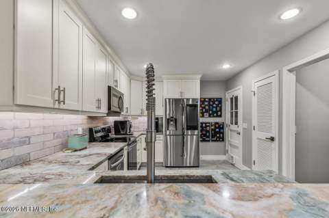 1602 7th Street, Jacksonville Beach FL - photo 10 of 58