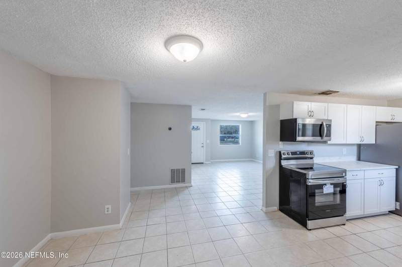 4 bedroom Single Family Residence at 11605 Bayou Road, Beachwood, Jacksonville — photo 2