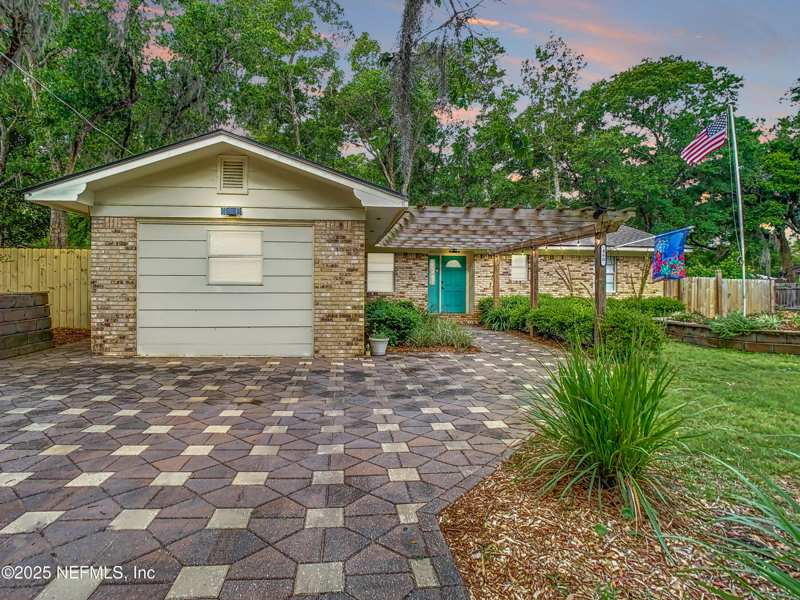 4 bedroom Single Family Residence at 460 Lobelia Road, St Augustine South, St. Augustine — photo 1