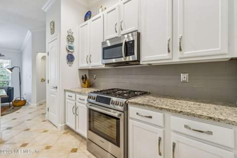 1521 Amelia Circle, Fernandina Beach FL - photo 18 of 46