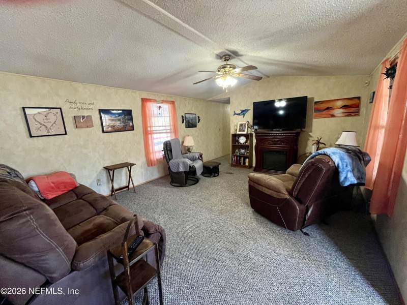 3 bedroom Mobile Home at 174 Buchanan Circle, St Johns Riverside, Satsuma — photo 4