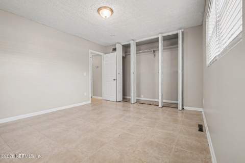 8509 Laurens Road, Jacksonville FL - photo 10 of 19