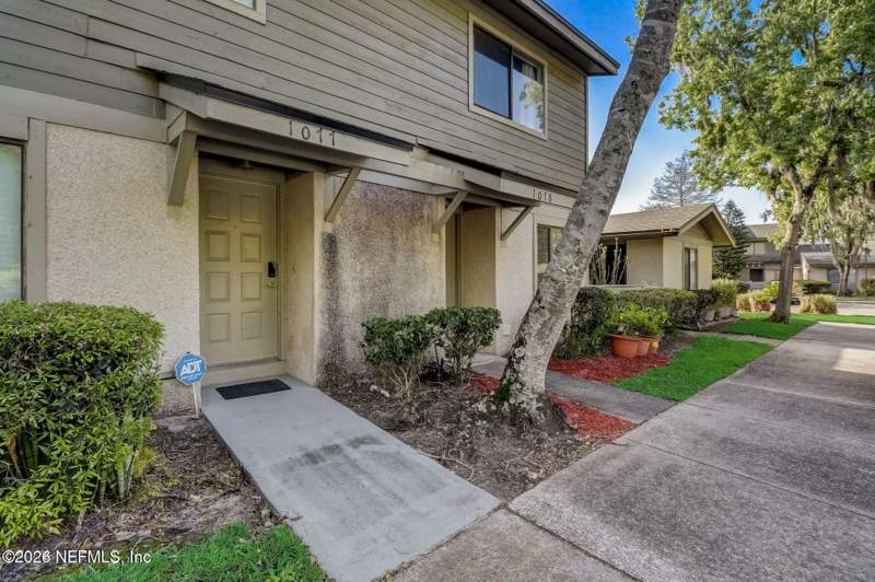 2 bedroom Condominium at 7701 Baymeadows Circle #1078, Village Green At Baymeadows, Jacksonville — photo 2