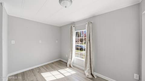 5827 Jason Drive, Jacksonville FL - photo 9 of 35
