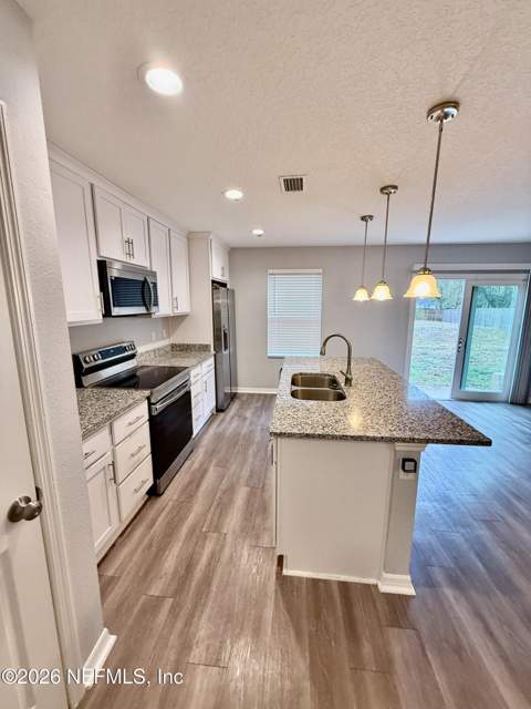 8336 Hewitt Street, Jacksonville FL - photo 6 of 23