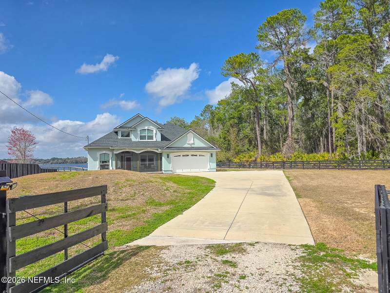 3 bedroom Single Family Residence at 108 Maple Terrace, Lakeside Hills, Florahome — photo 5