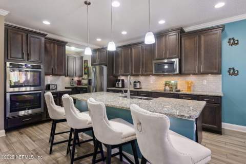 5140 Clapboard Creek Drive, Jacksonville FL - photo 11 of 63
