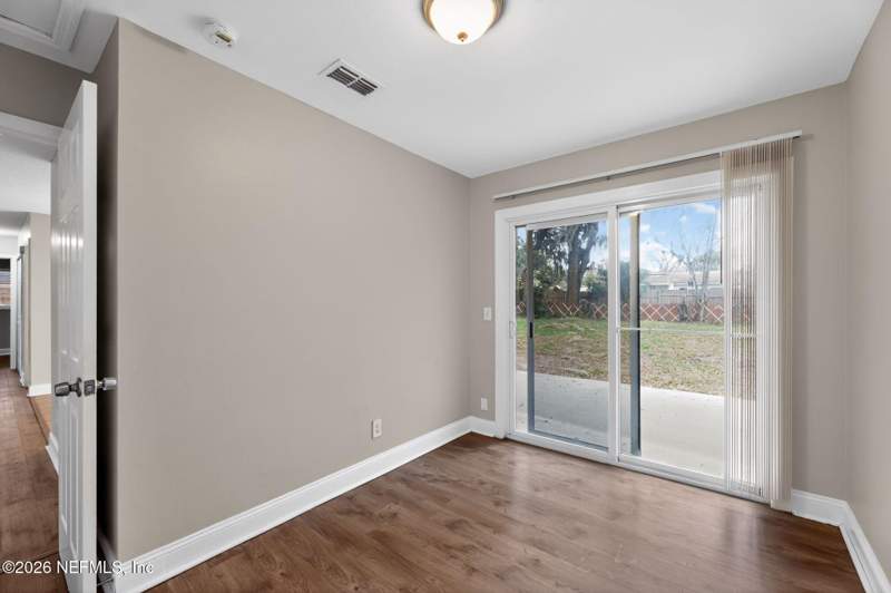 3 bedroom Single Family Residence at 5426 Enchanted Drive, Oak Hill, Jacksonville — photo 4