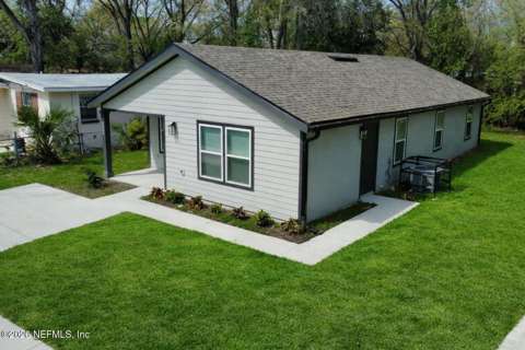 1625 W 27Th Street, home for sale on W 27Th Street