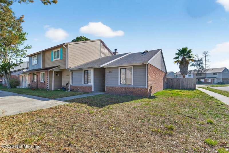 2 bedroom Townhouse at 11263 Shady Glen Drive, The Junction, Jacksonville — photo 1