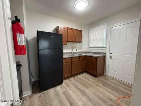 527 E 58th Street, Jacksonville FL - photo 12 of 28