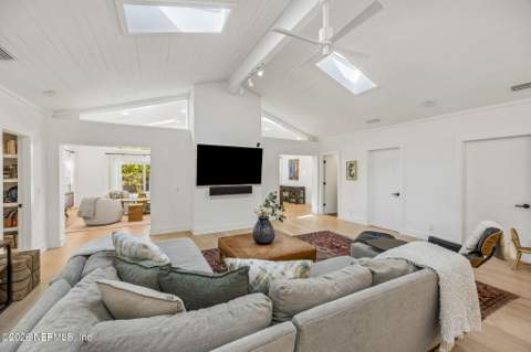 121 32nd Avenue, Jacksonville Beach FL - photo 10 of 63