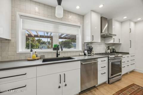 121 32nd Avenue, Jacksonville Beach FL - photo 13 of 63