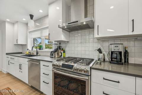 121 32nd Avenue, Jacksonville Beach FL - photo 14 of 63