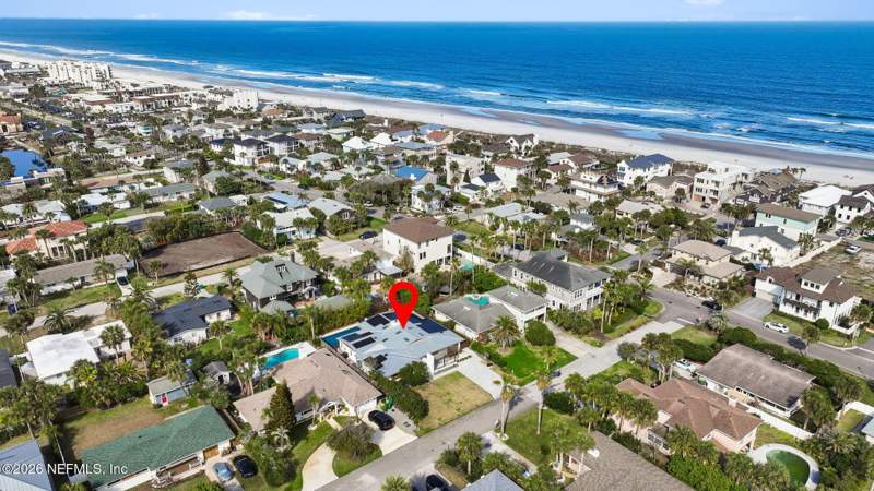 4 bedroom Single Family Residence at 121 32nd Avenue, Atlantic Shores, Jacksonville Beach — photo 2