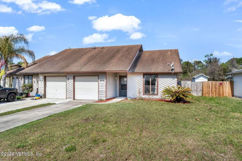 2 bedroom Townhouse at 2662 San Francisco Boulevard #B, Bay Hill, Orange Park — photo 5