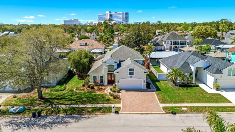4 bedroom Single Family Residence at 4408 Tradewinds Drive, Isle Of Palms, Jacksonville — photo 4