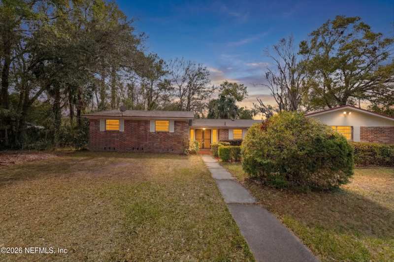 3 bedroom Single Family Residence at 8648 Howell Drive, Harbor View, Jacksonville — photo 1