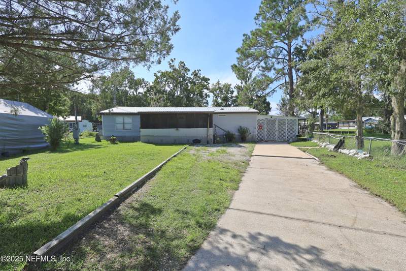 3 bedroom Manufactured Home at 138 Edgewater Road, St Johns Riverside Ests M, Satsuma — photo 3