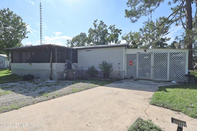 3 bedroom Manufactured Home at 138 Edgewater Road, St Johns Riverside Ests M, Satsuma — photo 4