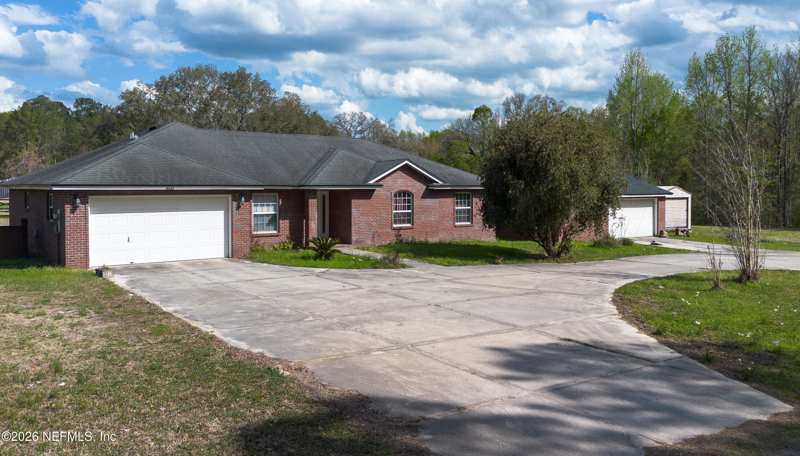 4 bedroom Single Family Residence at 4333 Hawk Haven Road, Middleburg, Middleburg — photo 1