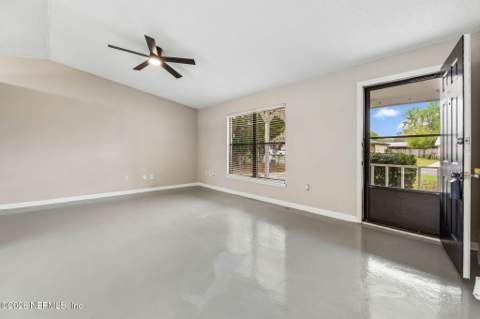 10519 Timber Creek Lane, Jacksonville FL - photo 7 of 42