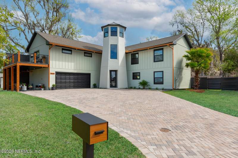 5 bedroom Single Family Residence at 3865 Sandy Shores Drive, University Park, Jacksonville — photo 3