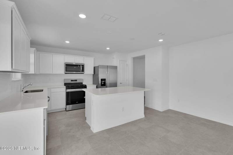 5 bedroom Single Family Residence at 7070 Sandperch Street, Wells Landing, Jacksonville — photo 5