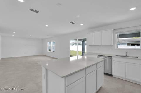 7070 Sandperch Street, Jacksonville FL - photo 7 of 28