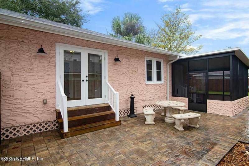 2 bedroom Single Family Residence at 314 6th Street, Atlantic Park, Jacksonville Beach — photo 2