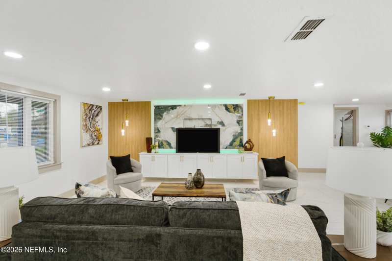 4 bedroom Single Family Residence at 4506 Key Woodley Drive, Biscayne Terrace, Jacksonville — photo 1