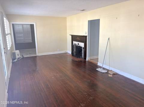 4840 Colonial Avenue, Jacksonville FL - photo 8 of 11