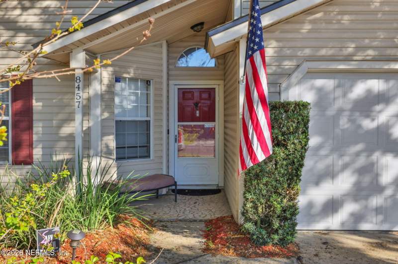 3 bedroom Single Family Residence at 8457 Sugartree Drive, Argyle/chimney Lakes, Jacksonville — photo 2