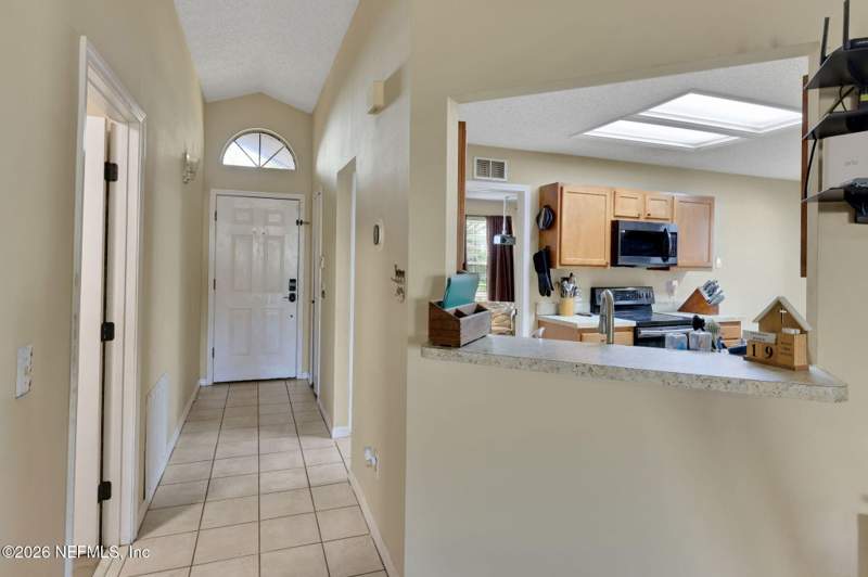 3 bedroom Single Family Residence at 8457 Sugartree Drive, Argyle/chimney Lakes, Jacksonville — photo 5