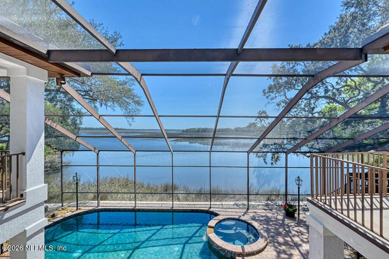 4 bedroom Single Family Residence at 1037 Shipwatch Drive, Queens Harbour Cc, Jacksonville — photo 2