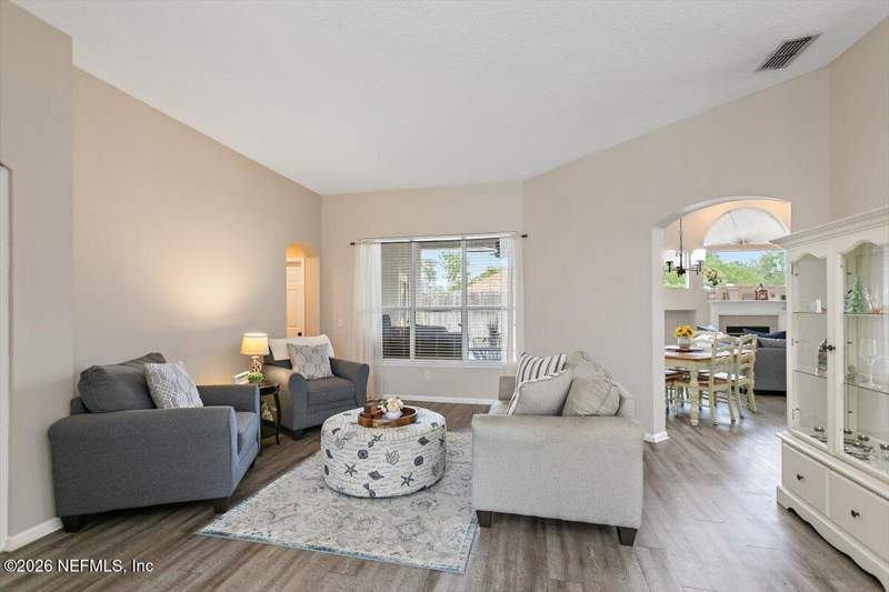 4 bedroom Single Family Residence at 1858 Sentry Oak Court, Margarets Walk, Fleming Island — photo 4
