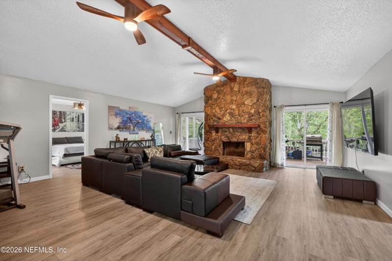 3 bedroom Single Family Residence at 2060 Cornell Road, Black Creek Hills, Middleburg — photo 5