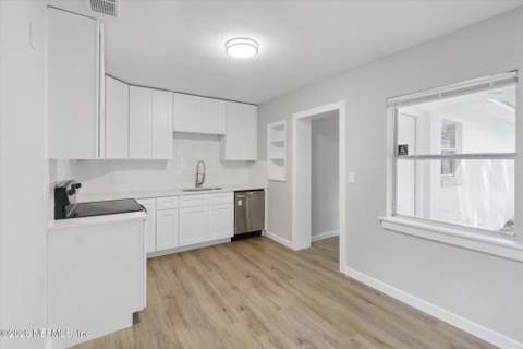 2569 Orchard Street, Jacksonville FL - photo 11 of 27