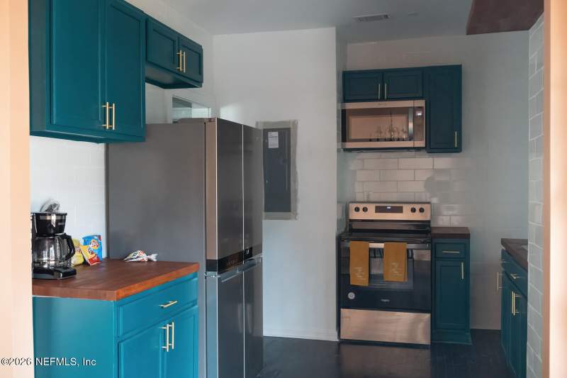 2 bedroom Single Family Residence at 519 W 26th Street, Brentwood, Jacksonville — photo 4