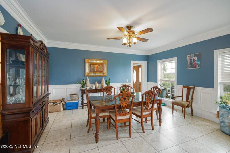 5 bedroom Single Family Residence at 3704 NE Rocky Ford Road, Madison, Madison — photo 4