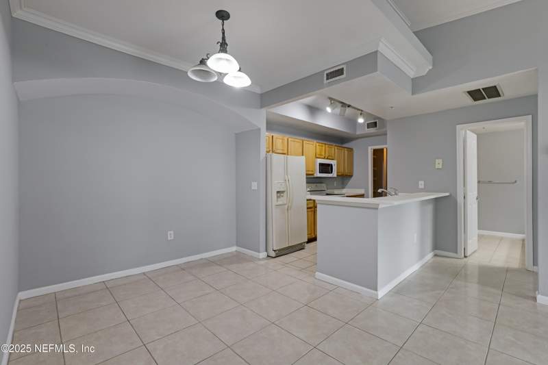 2 bedroom Condominium at 10075 Gate Parkway #812, Mirabella, Jacksonville — photo 3