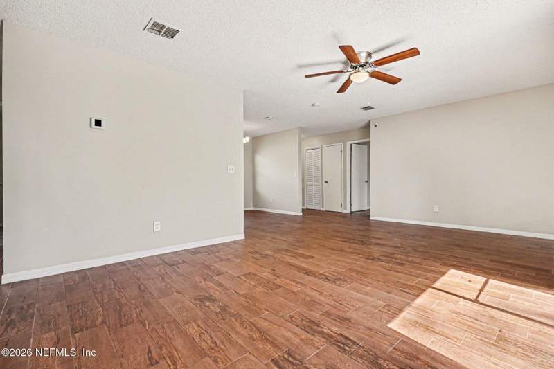 3 bedroom Single Family Residence at 2709 Pinewood Boulevard, Greenwood, Middleburg — photo 2