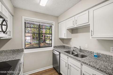 2709 Pinewood Boulevard, Middleburg FL - photo 8 of 20