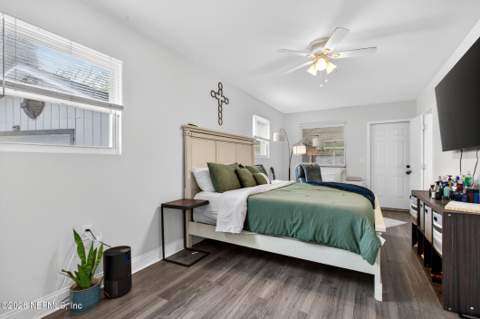 6258 Alexon Drive, Jacksonville FL - photo 15 of 40